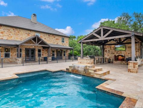 103 S Cibolo Hollow Fair Oaks Ranch TX 78015