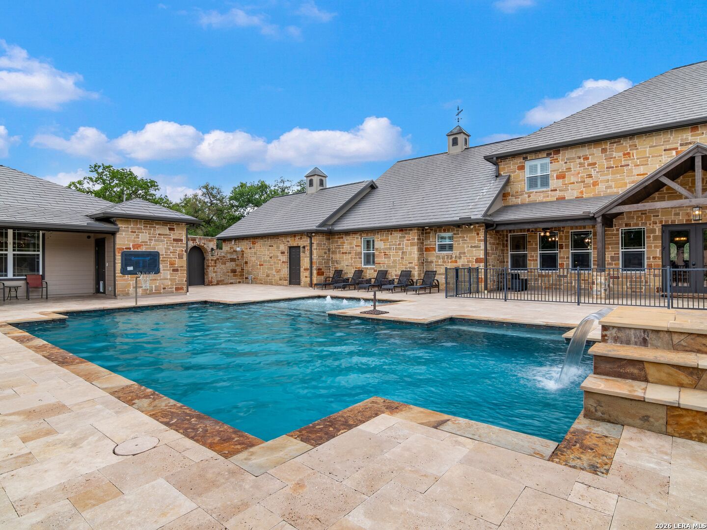 103 S Cibolo Hollow Fair Oaks Ranch TX 78015