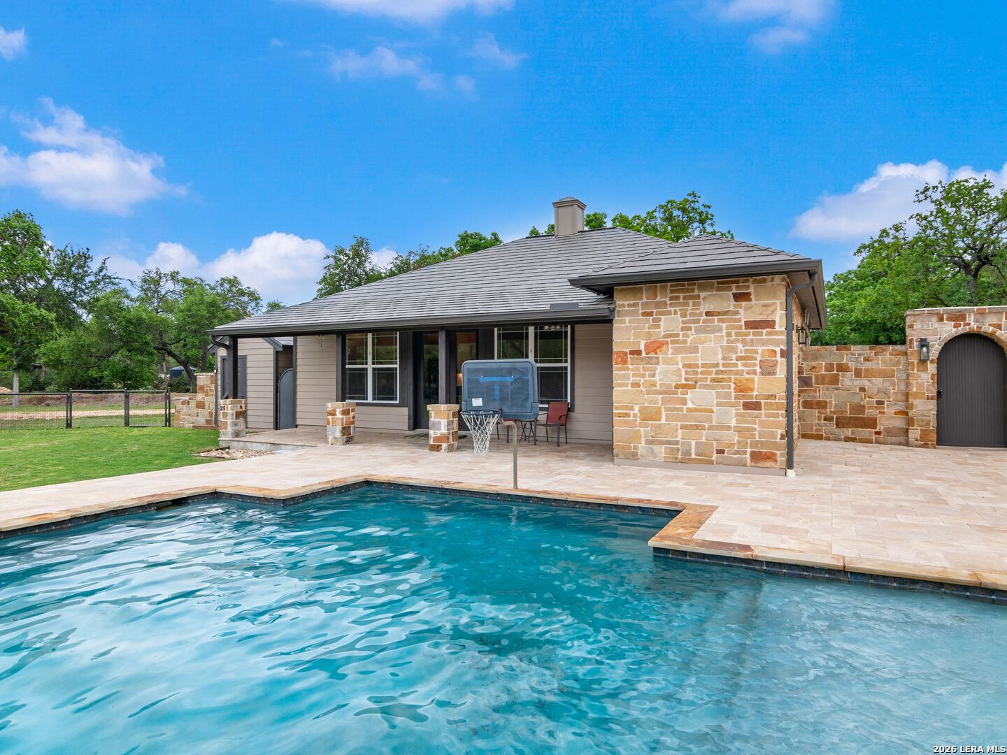 103 S Cibolo Hollow Fair Oaks Ranch TX 78015