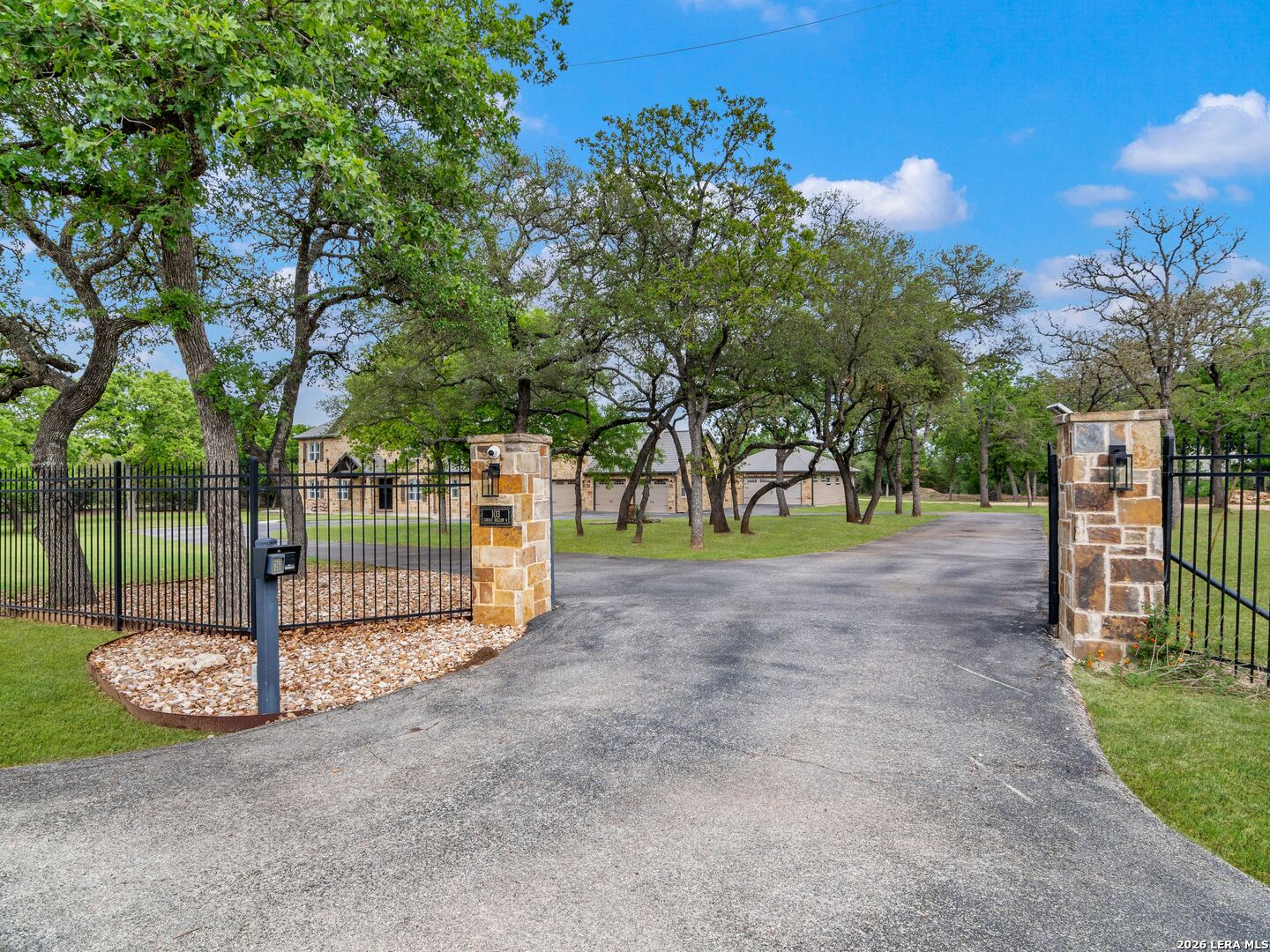 103 S Cibolo Hollow Fair Oaks Ranch TX 78015