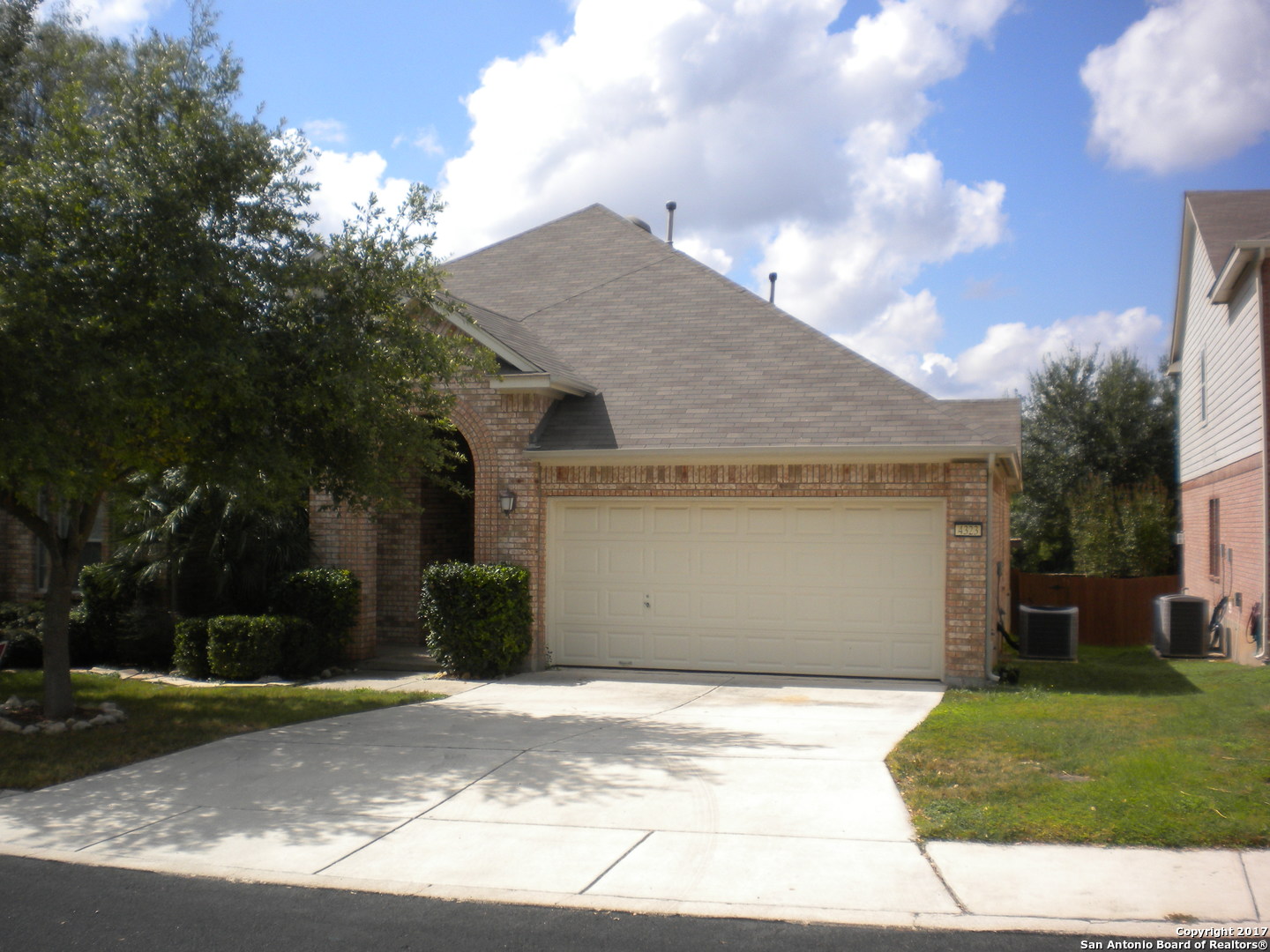 4323 James Bowie San Antonio TX 78253