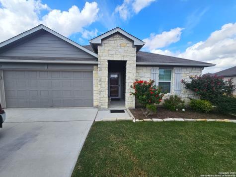 1432 Acorn Wood Seguin TX 78155