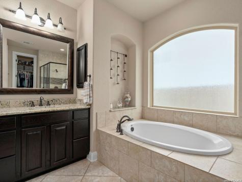 8926 Irving Hill Boerne TX 78015