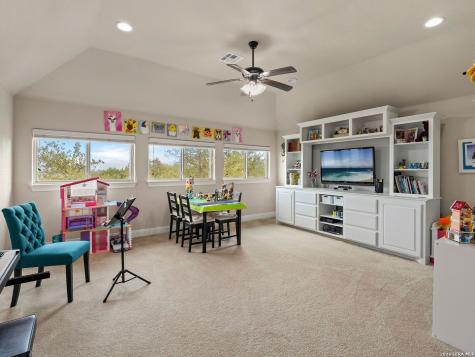 8926 Irving Hill Boerne TX 78015
