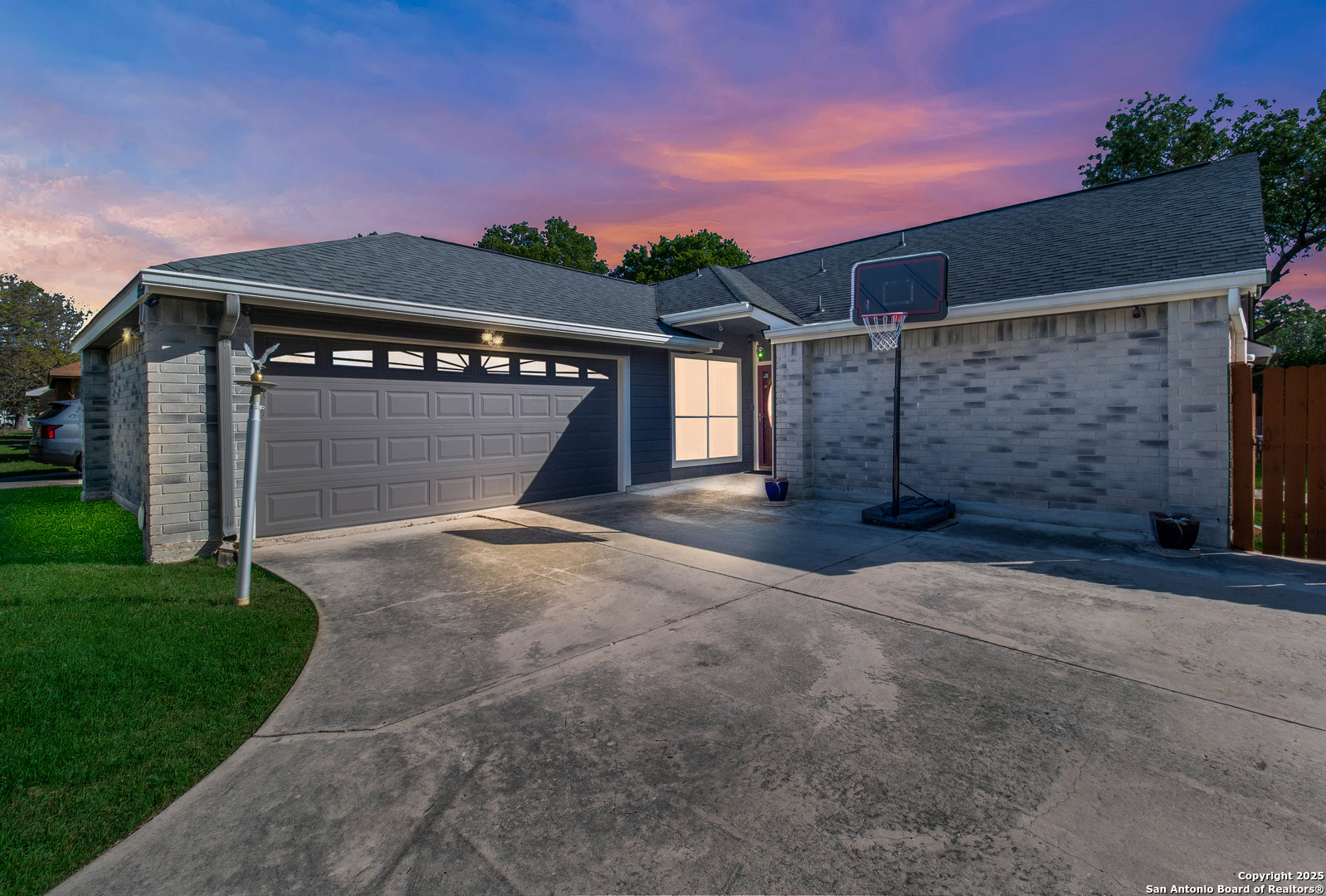 9520 Woodland Hills San Antonio TX 78250