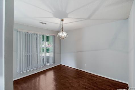 9520 Woodland Hills San Antonio TX 78250