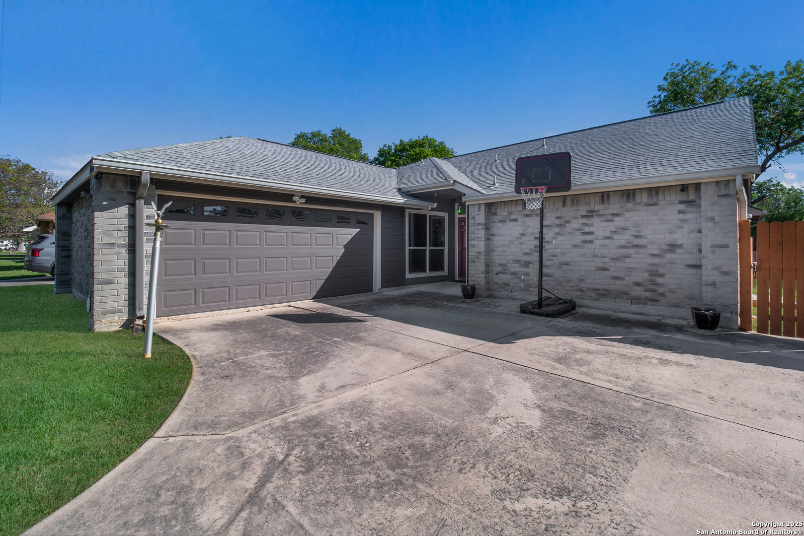 9520 Woodland Hills San Antonio TX 78250