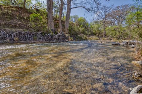 1974 Fm 1120 Leakey TX 78873