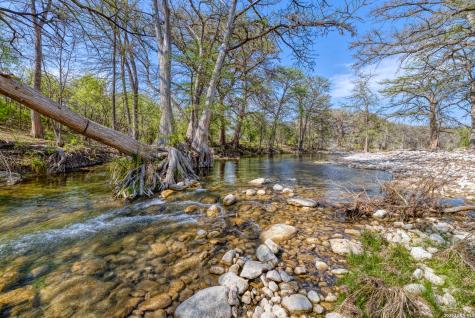 1974 Fm 1120 Leakey TX 78873