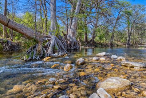1974 Fm 1120 Leakey TX 78873