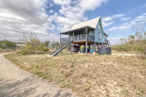 1974 Fm 1120 Leakey TX 78873