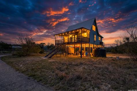 1974 Fm 1120 Leakey TX 78873