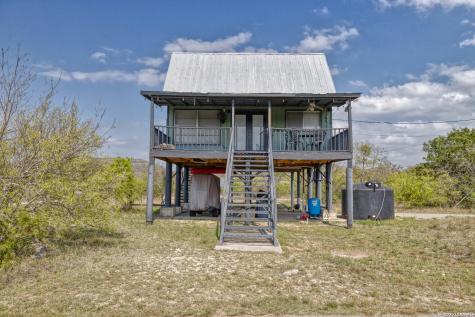 1974 Fm 1120 Leakey TX 78873