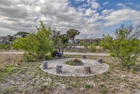 1974 Fm 1120 Leakey TX 78873