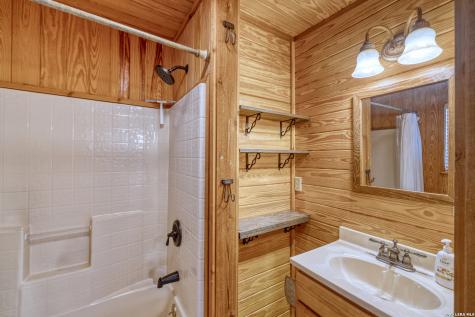 1974 Fm 1120 Leakey TX 78873