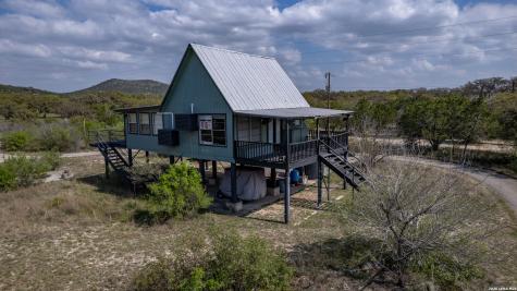 1974 Fm 1120 Leakey TX 78873