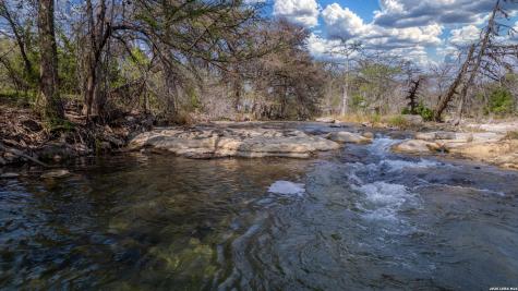 1974 Fm 1120 Leakey TX 78873