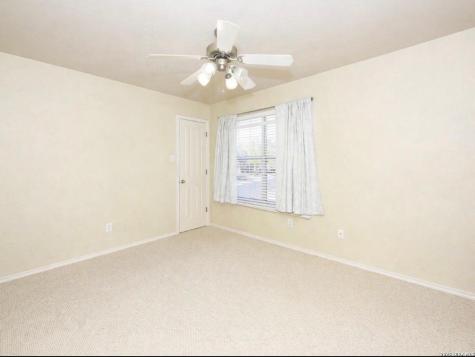 9842 Magnolia San Antonio TX 78251