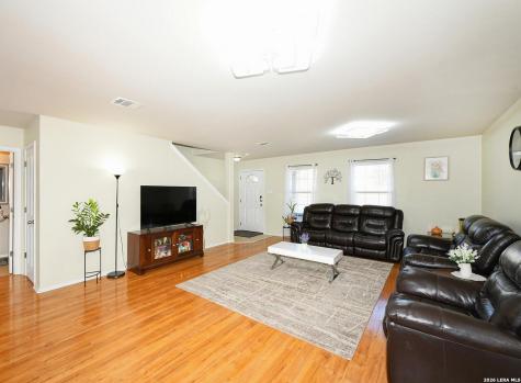 9842 Magnolia San Antonio TX 78251