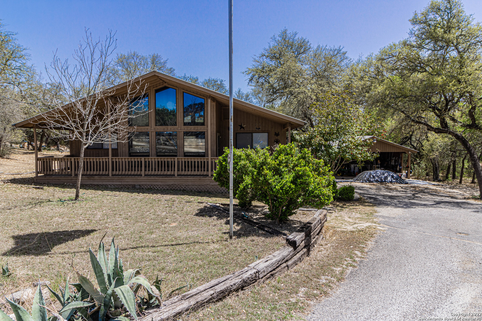 104 Dorothy Street Lakehills TX 78063