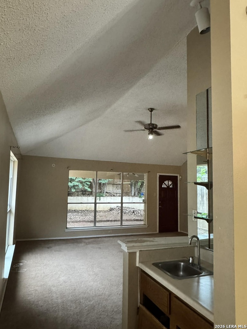 9122 Big Bethel San Antonio TX 78240