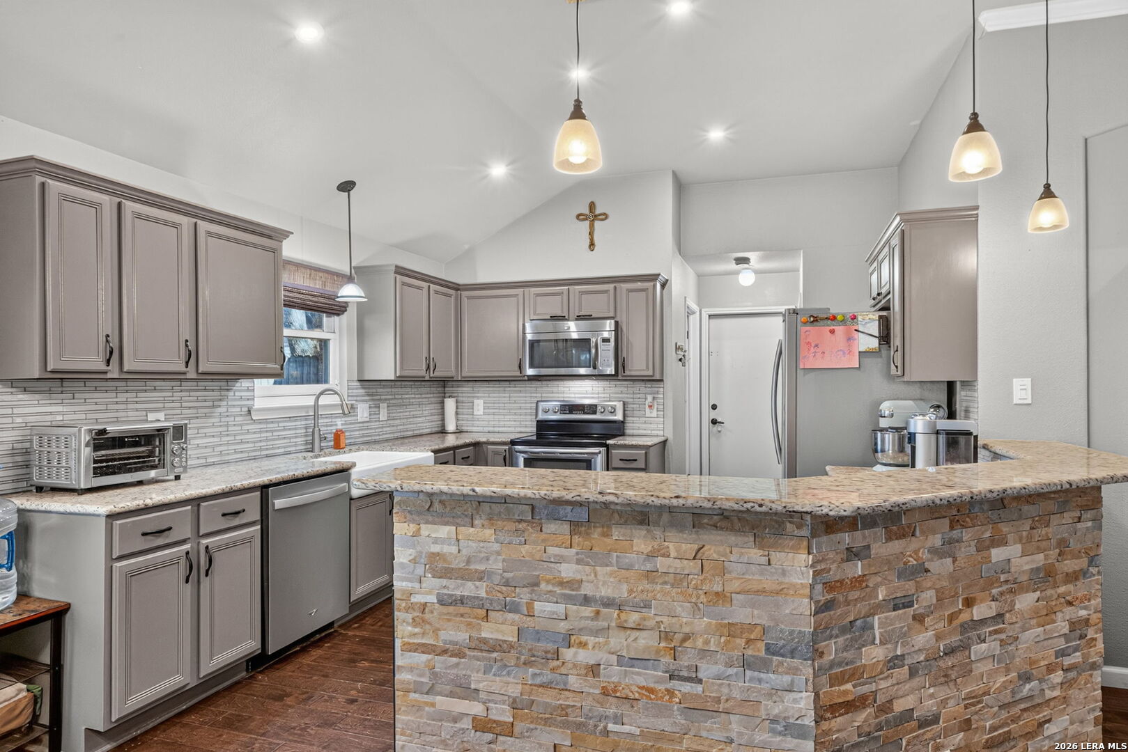 1009 Sandy Ridge Schertz TX 78154