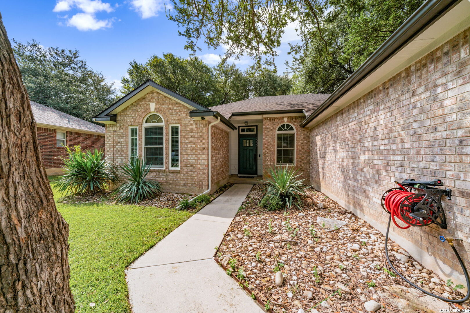 1009 Sandy Ridge Schertz TX 78154