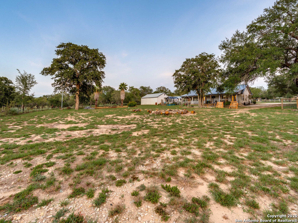 429 Ringaskiddy Floresville TX 78114
