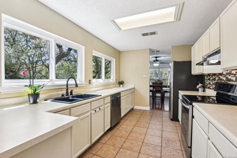 15840 Walnut Creek San Antonio TX 78247