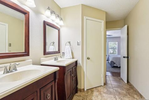 15840 Walnut Creek San Antonio TX 78247
