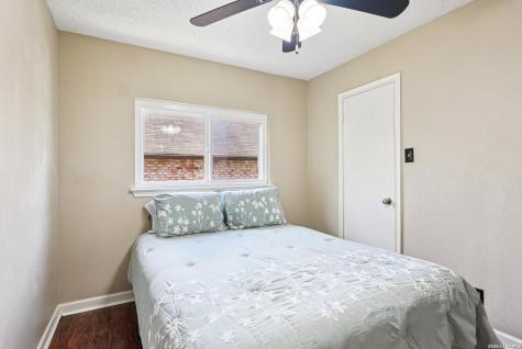 15840 Walnut Creek San Antonio TX 78247
