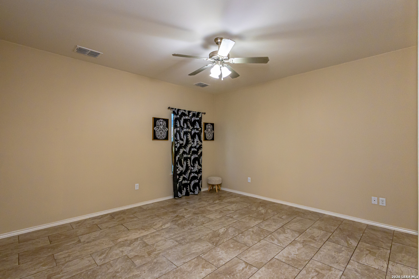 6015 Narciso Laredo TX 78046