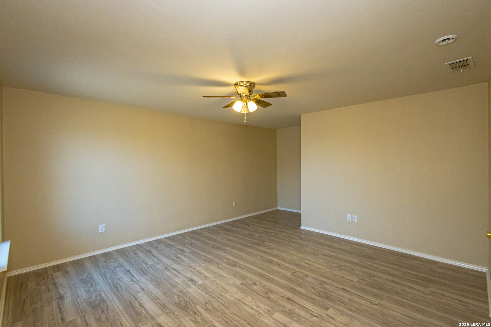 6015 Narciso Laredo TX 78046