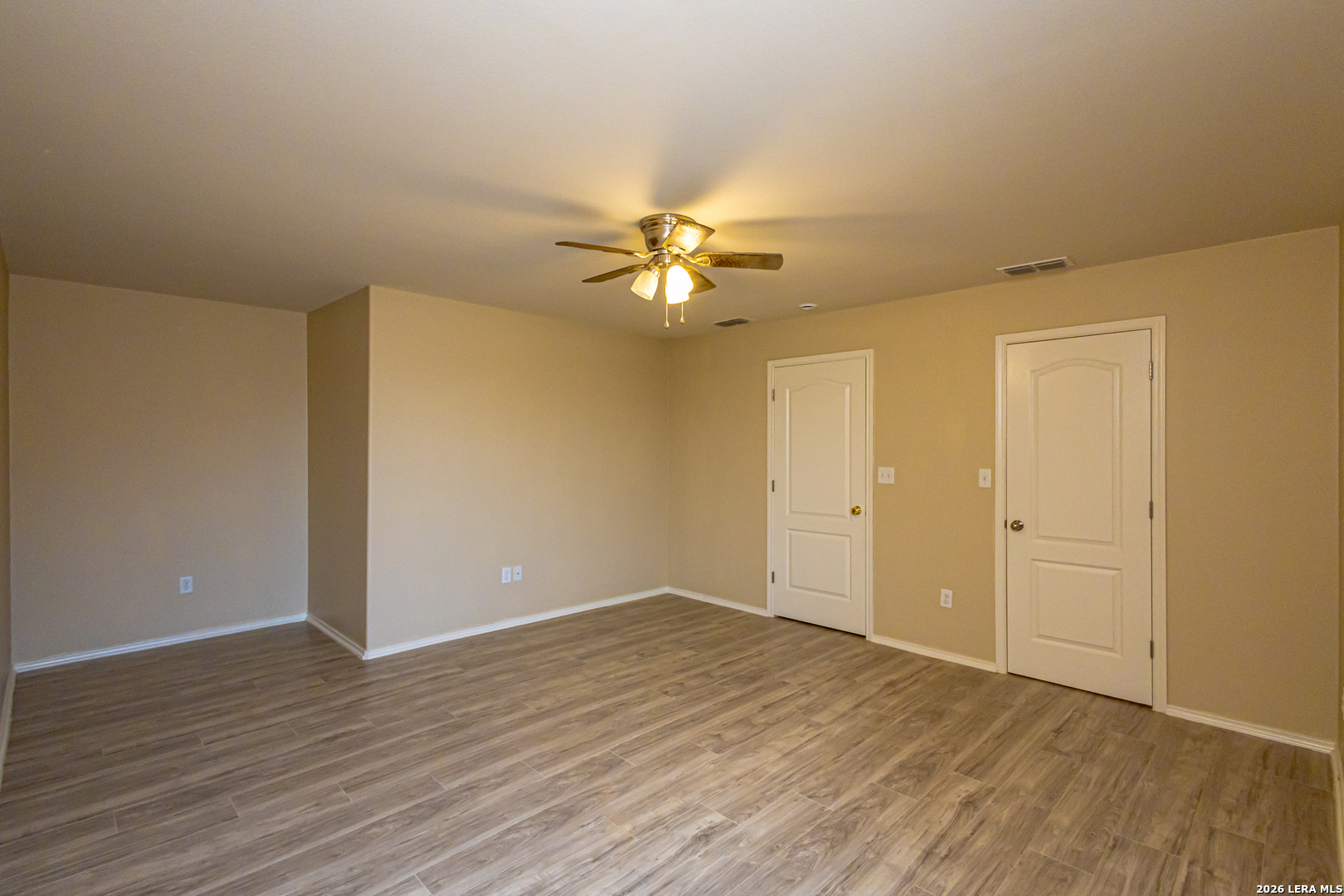 6015 Narciso Laredo TX 78046