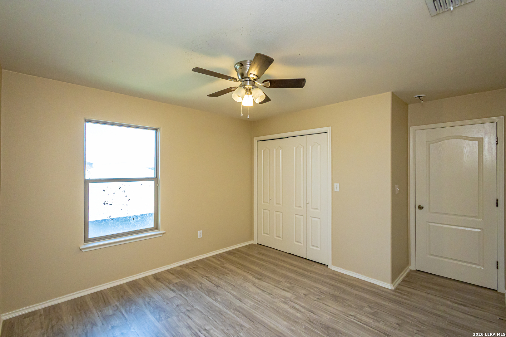 6015 Narciso Laredo TX 78046