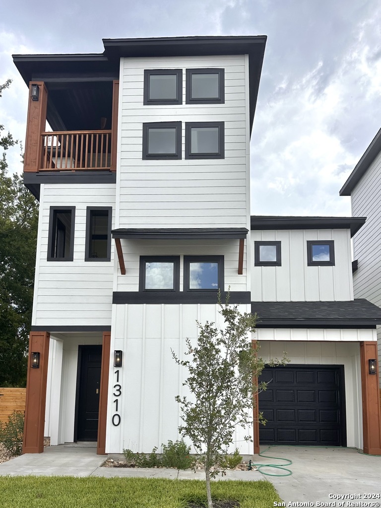 1310 S Mesquite Street San Antonio TX 78210