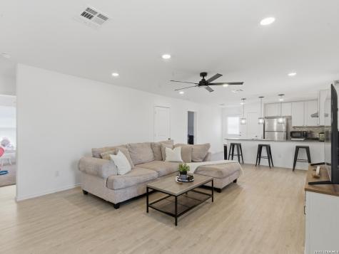 6919 Stellar Cove San Antonio TX 78252