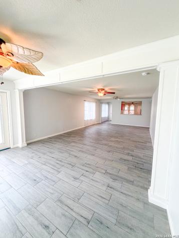 4907 Sky Oaks San Antonio TX 78253
