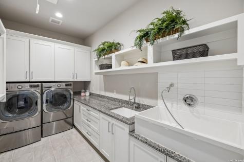 1051 N Cattlemans Crossing Drive Kerrville TX 78028
