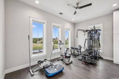 1051 N Cattlemans Crossing Drive Kerrville TX 78028