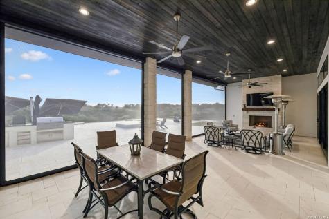 1051 N Cattlemans Crossing Drive Kerrville TX 78028