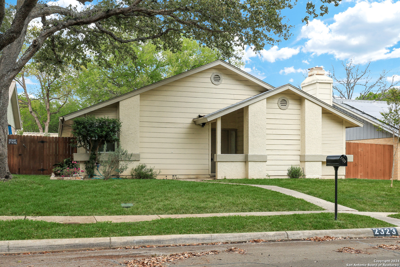 2323 Wilderness Hill San Antonio TX 78231