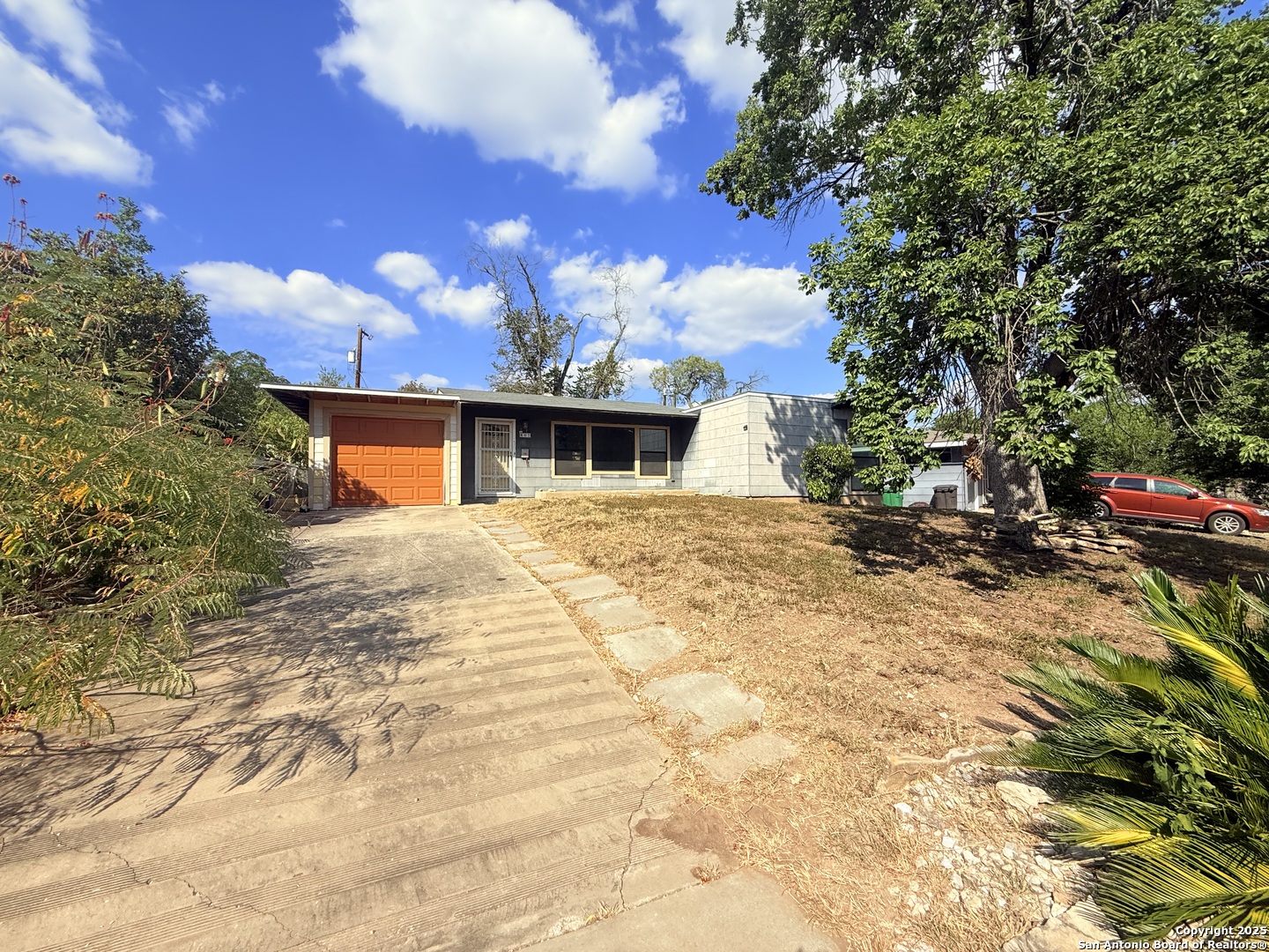 607 Blakeley Drive San Antonio TX 78209