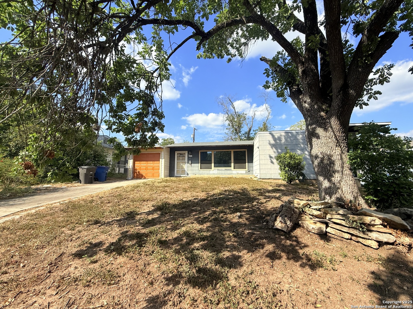 607 Blakeley Drive San Antonio TX 78209