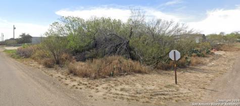 211 Hawk Street Zapata TX 78076