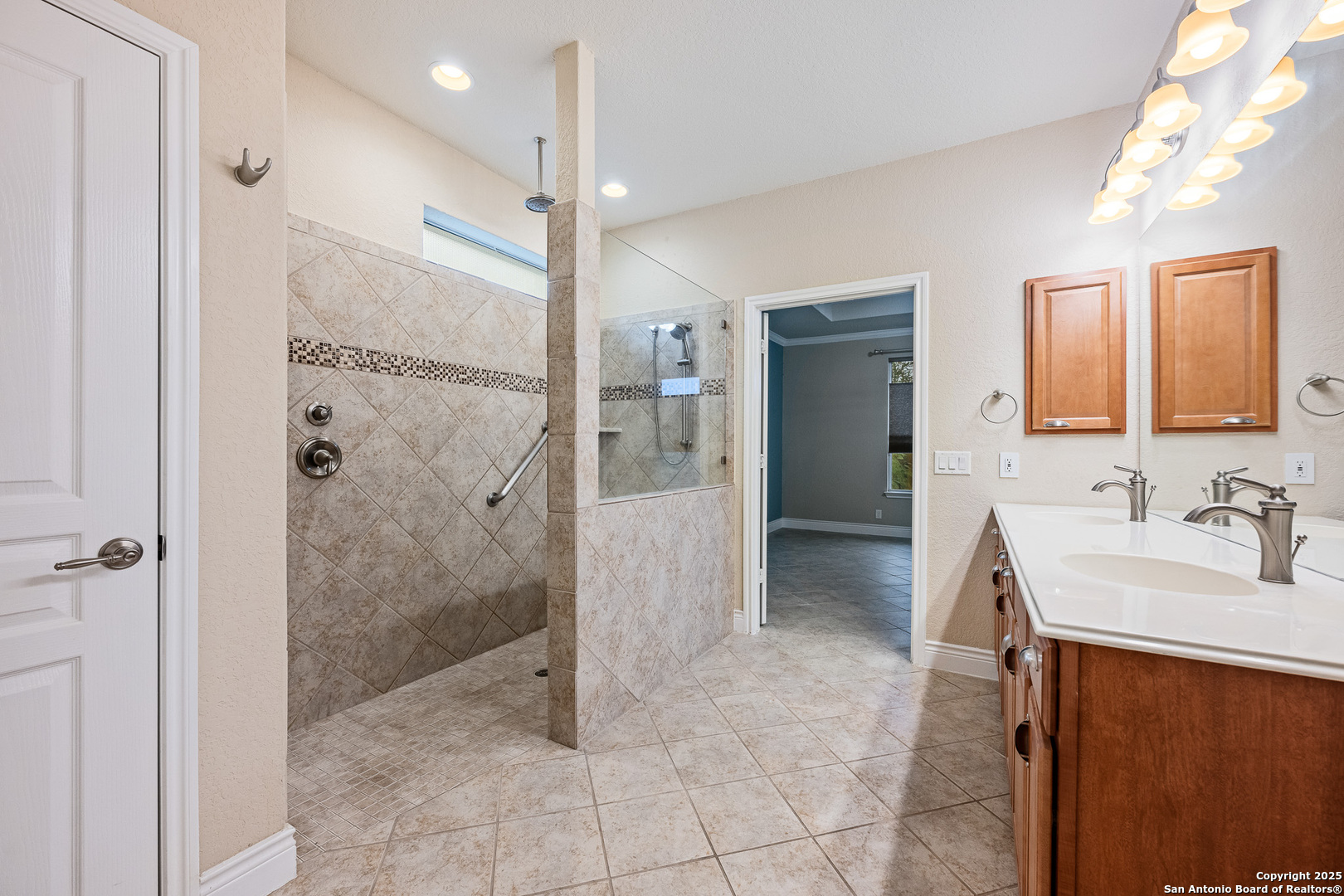 4322 Paddling Pass San Antonio TX 78253