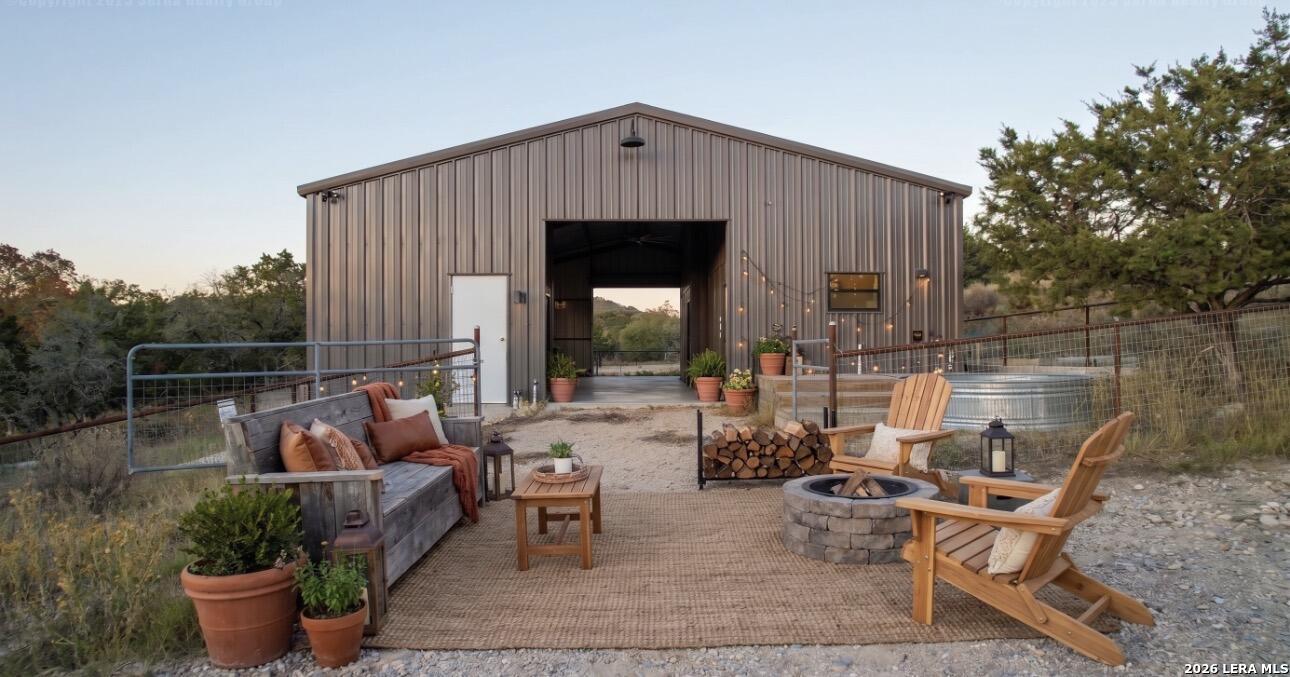 239 Flat Rock Creek Comfort TX 78013