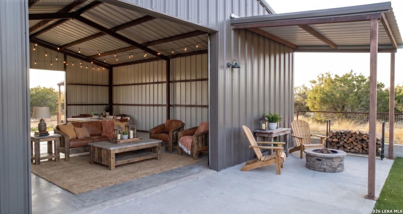 239 Flat Rock Creek Comfort TX 78013