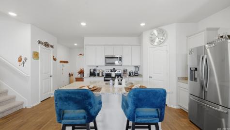 437 Signe Seguin TX 78155