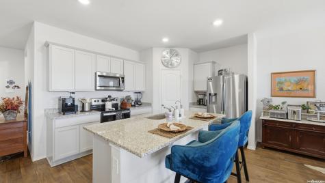 437 Signe Seguin TX 78155